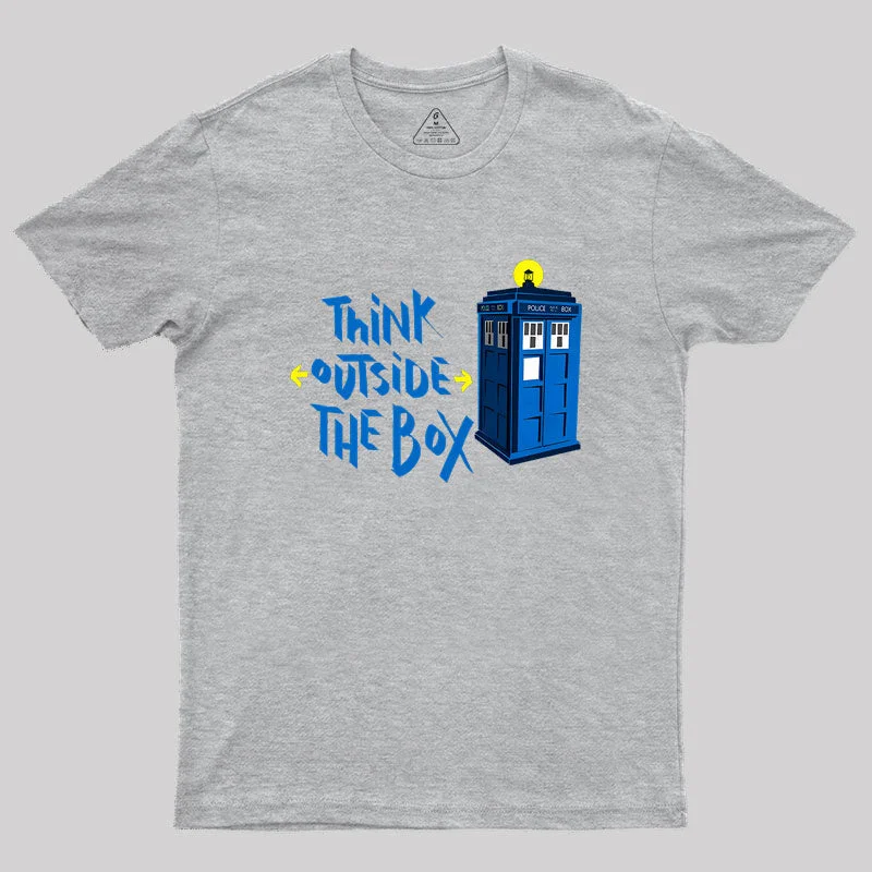 Outside the box Doctor who Geek T-Shirt