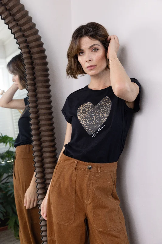 Leopard Heart Neat Fit T-Shirt